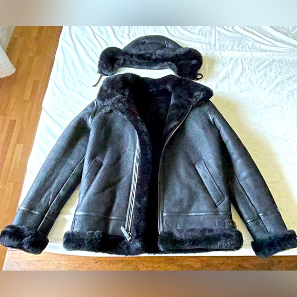 *NWOT Overland Classic Sheepskin B-3 Bomber Jacket with Detachable Hood - Picture 1 of 4